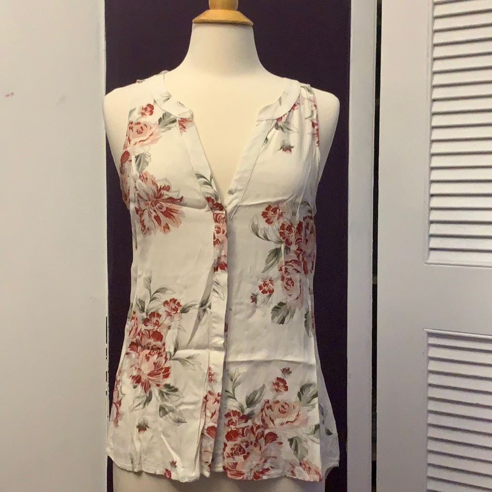 Sanctuary sleeveless floral button down shirt